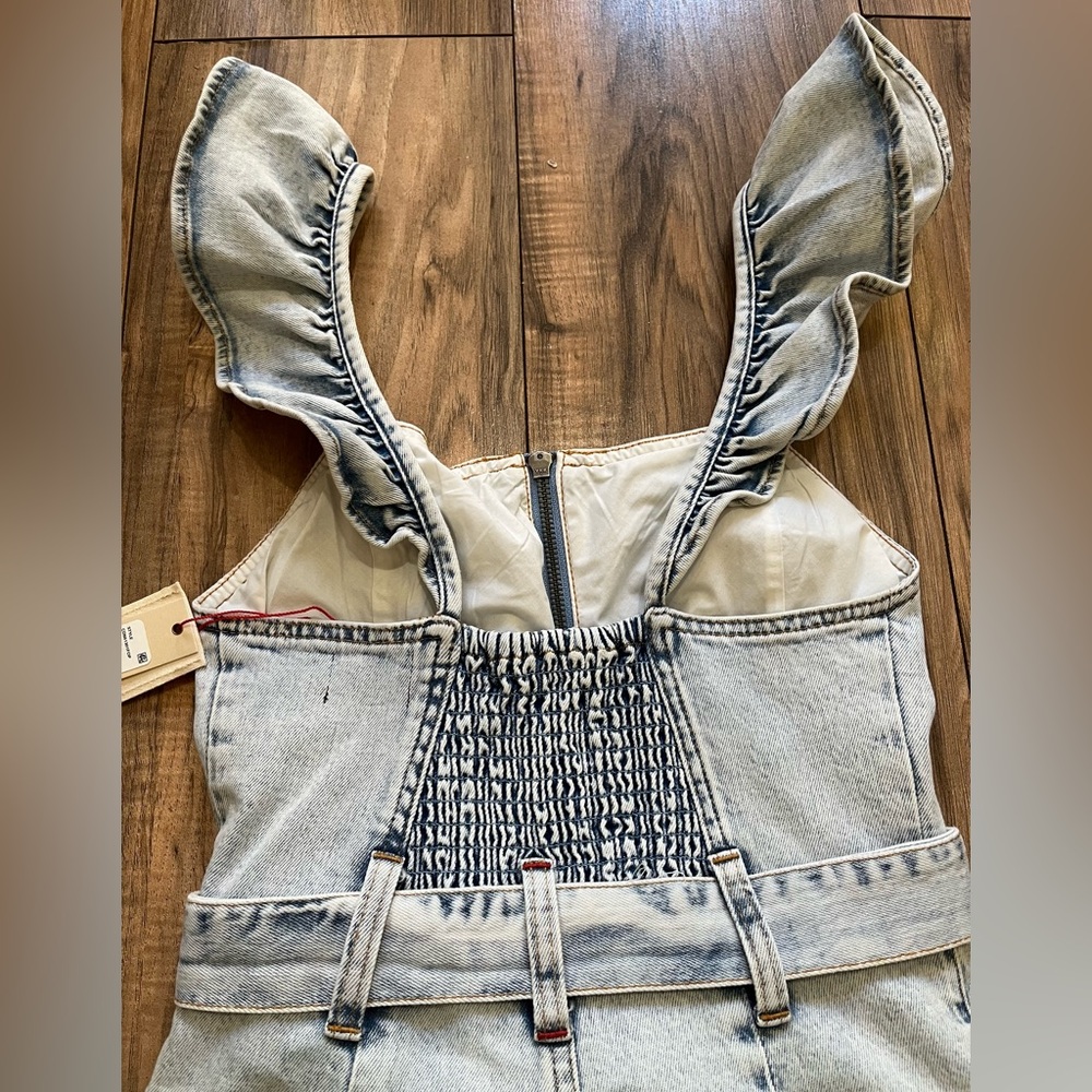ALICE + OLIVIA Jeans Sleeveless Belted Denim Jumpsuit in Fools Paradise 26 - Picture 9 of 14
